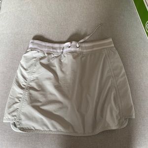 COPY - Athleta size 6 skirt